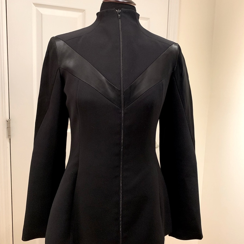 Interesting design blazer with amazing cutting!